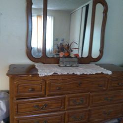 9 Drawer,,dresser With A Beautiful Mirror