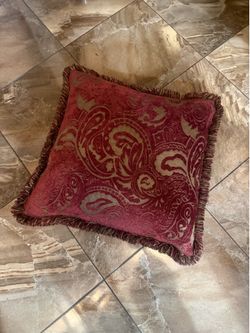 Throw pillows from Drexel Heritage X 4