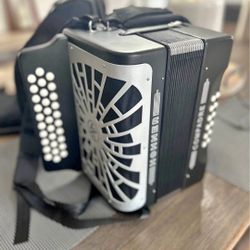Compadre Accordion Hohner