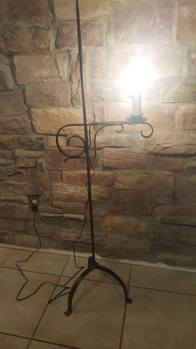 Rod iron candle floor lamp