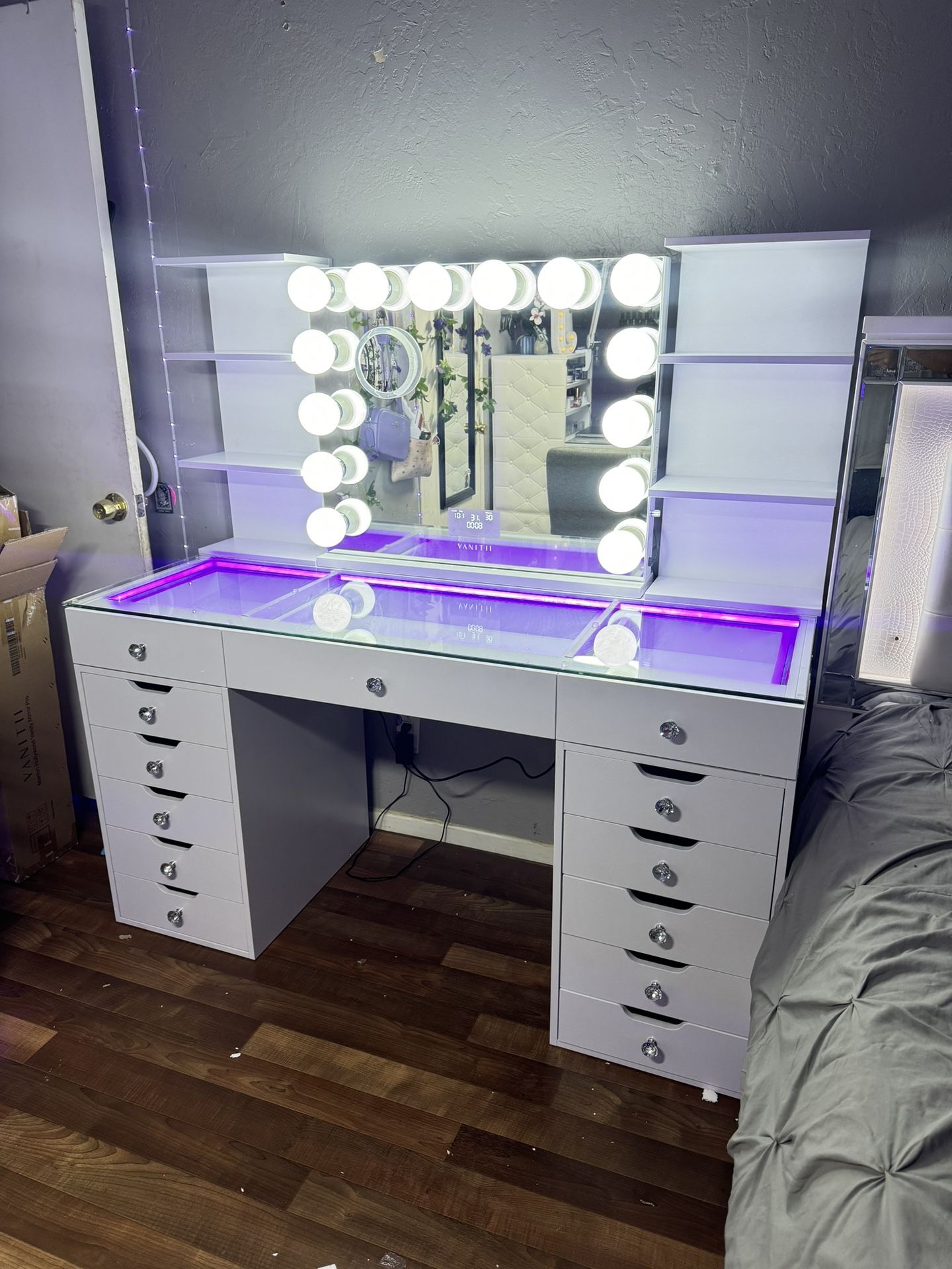 Bluetooth Vanity Makeup