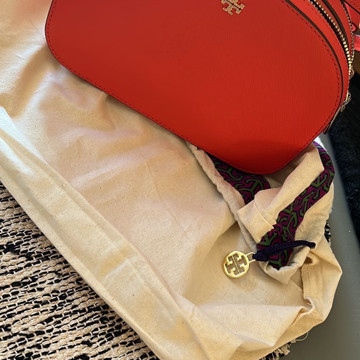 TORY BURCH KIRA QUILTED CAMERA BAG for Sale in Phoenix, AZ - OfferUp