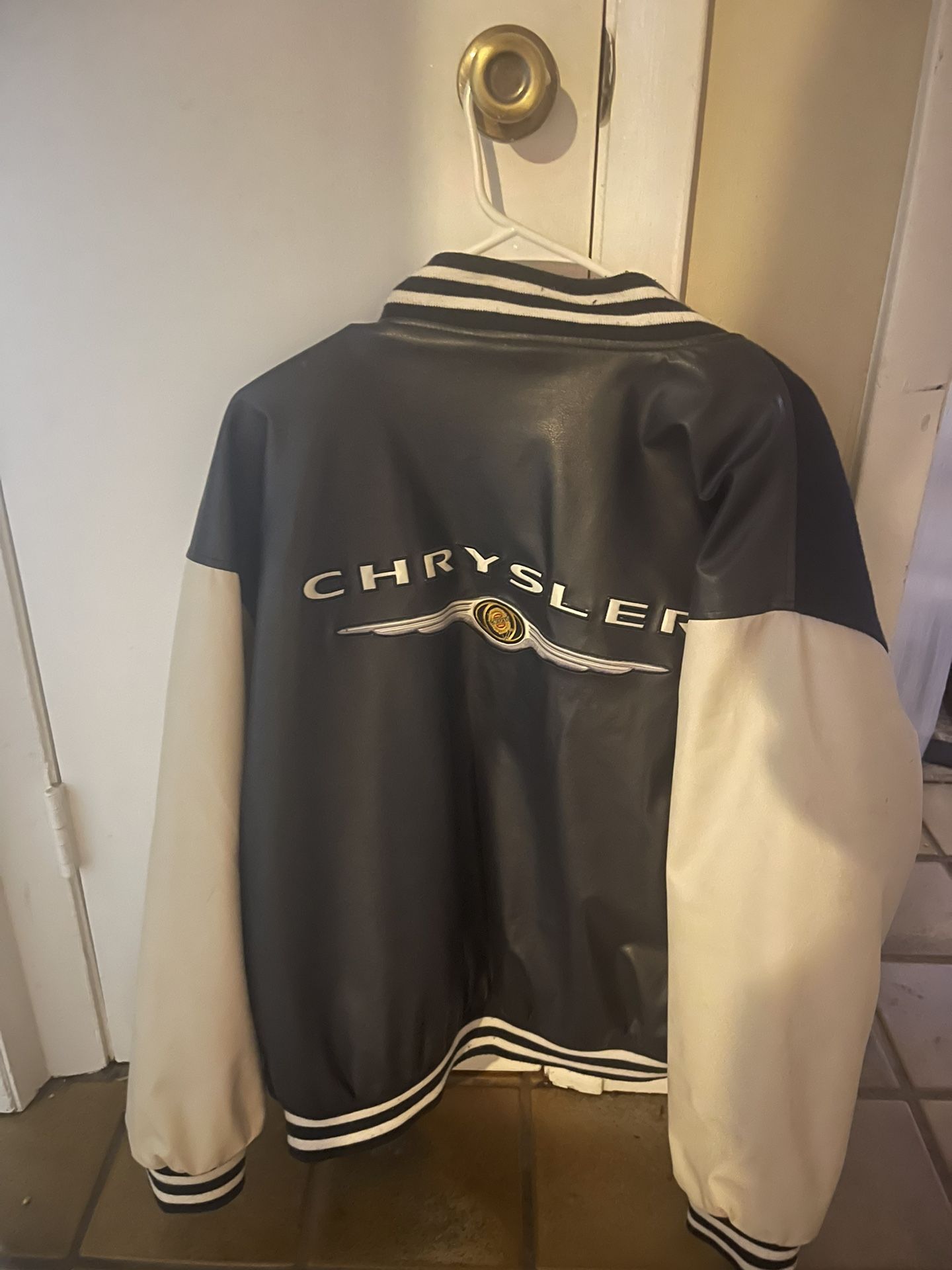 Vintage Chrysler jacket 🧥