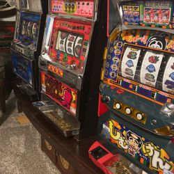 Slot Machine,3 Slots For 500.00