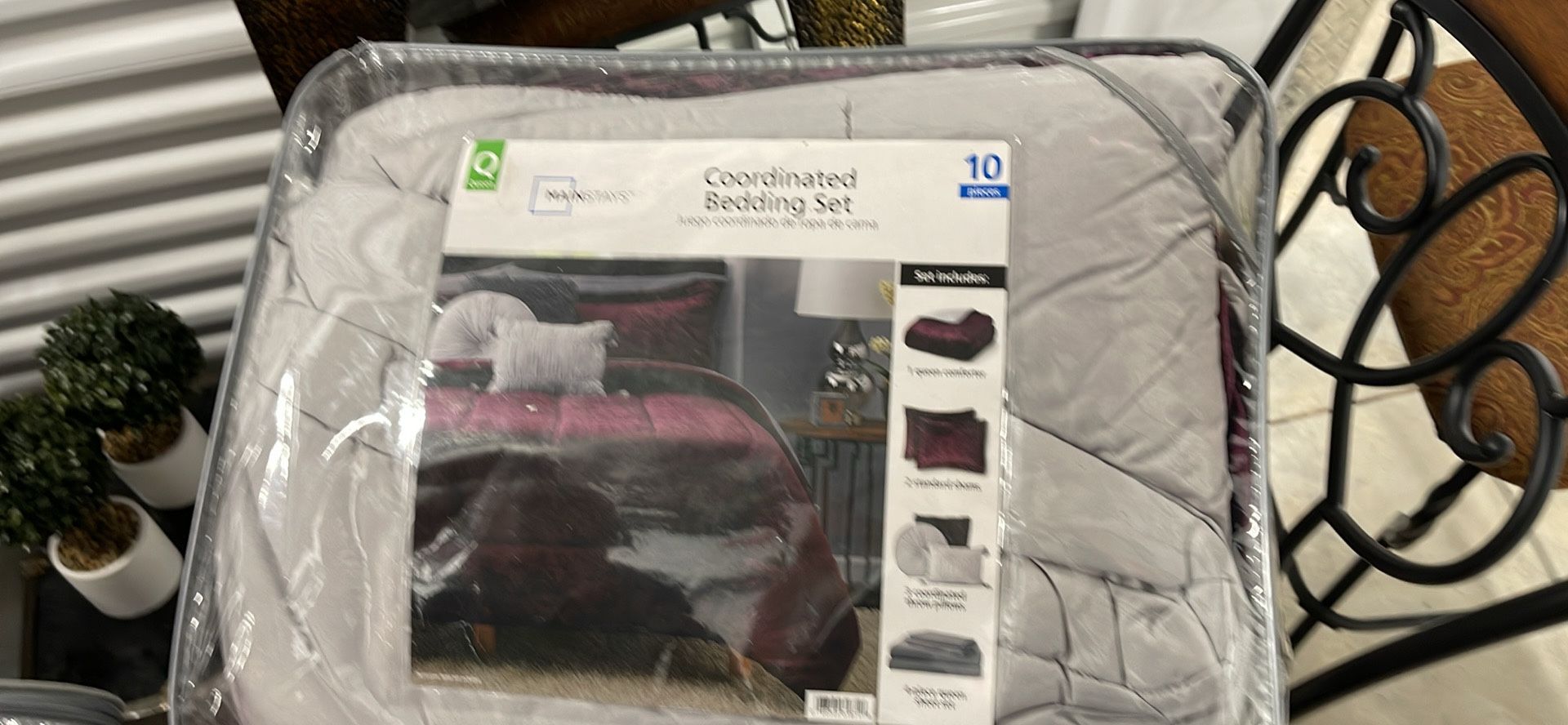 Queen Comforter Set