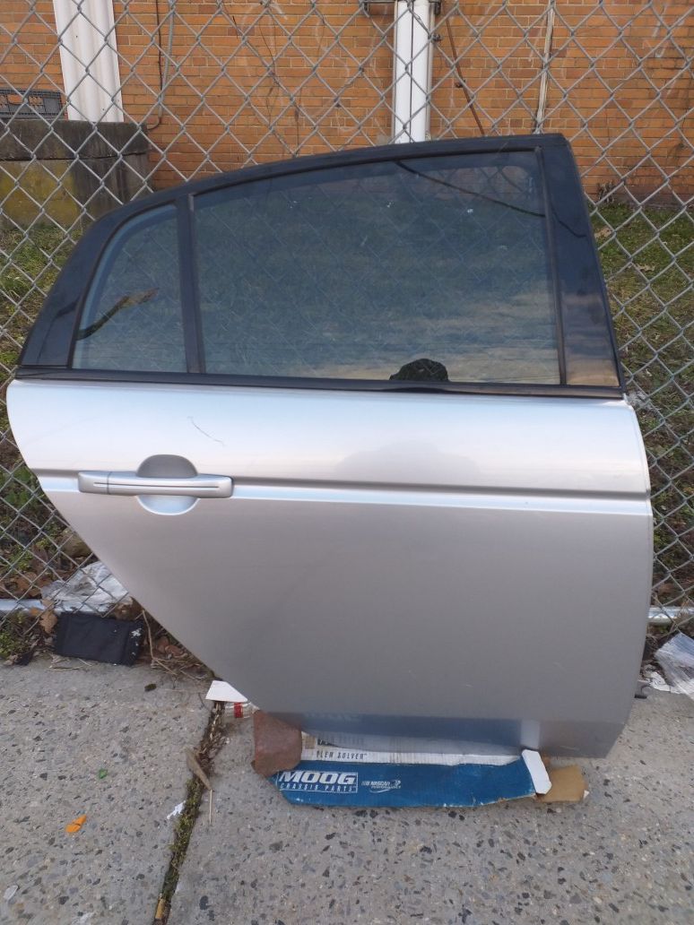 04-08 acura tl right side rear door