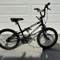 SE BRONCO 20 MATTE BLACK SINGLE SPEED KIDS YOUTH BOYS GIRLS BMX FREESTYLE BIKE