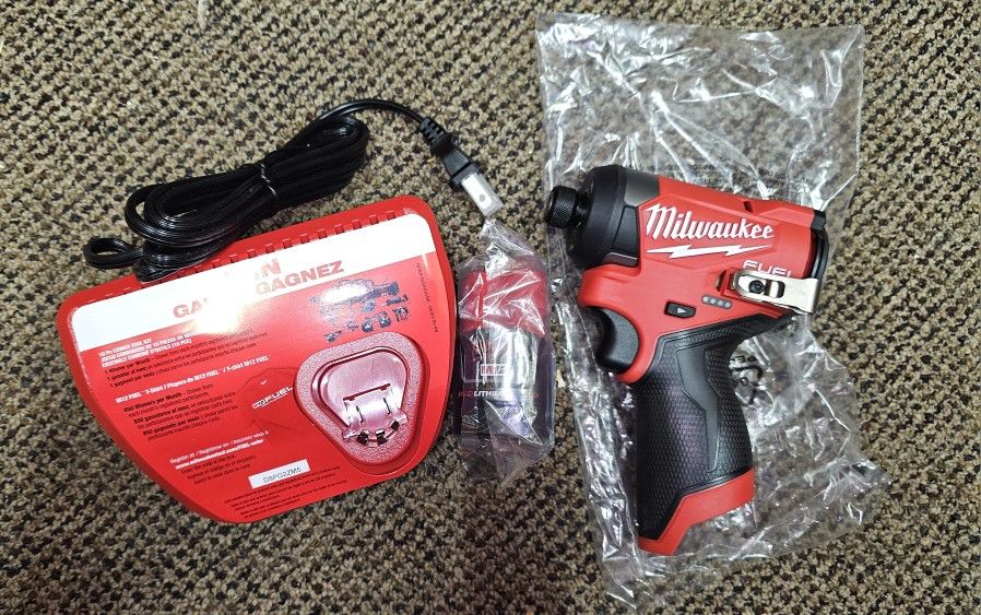 M12 FUEL 12V Lithium-Ion Cordless 3/8 in. Ratchet  Battery And Charger Included 