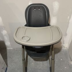 GRACCO BLOSSOM CONVERTIBLE HIGH CHAIR 