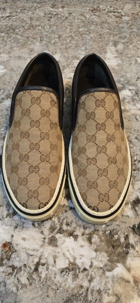 Gucci Slip On Monogram