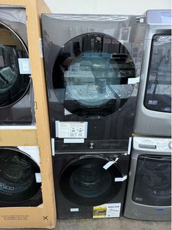 New open box Samsung Bespoke 4.6 cu. ft. Large Capacity Single Unit AI Laundry Hub Washer with 7.6 cu. ft. Gas Dryer in Brushed Black