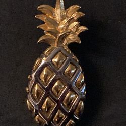 Vintage Liz Claiborne Brooch