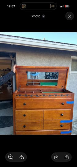 King bed with dressers