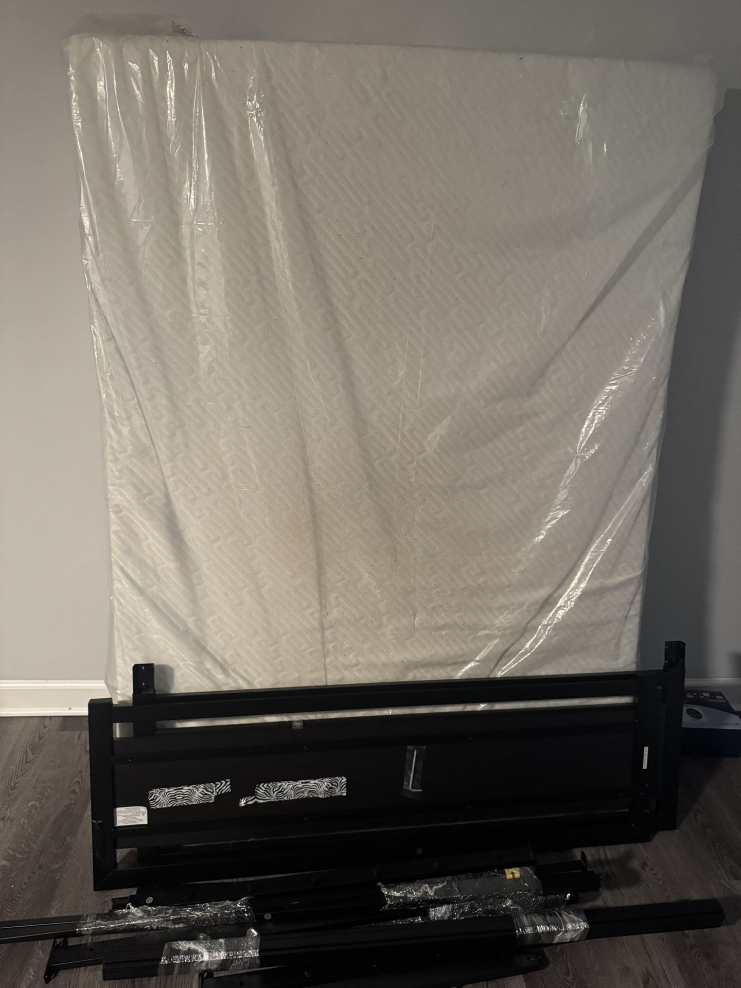 Full size mattress & Full Size Bed Frame