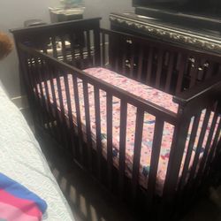 Cherry Oak Convertible Crib