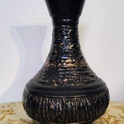 Beautiful Vintage Savoy Black And Gold Vase