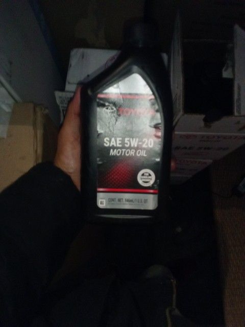 Toyota Motor Oil 6 Pack Quart