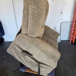 LIFT CHAIRS,Message/Heat Chairs, Leather RECLINERS,Arm Chairs,SofaLounges&MORE🎁🏃🏽OFFERS? ALL MUST G😃 ASAP! 👀 ALL PICS0