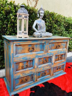 Solid wood Dresser