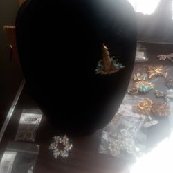 Vintage Jj Brooch