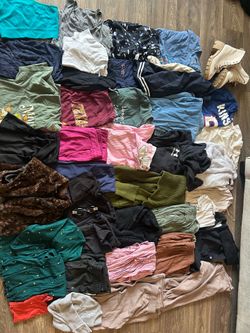 lot of clothes womens small