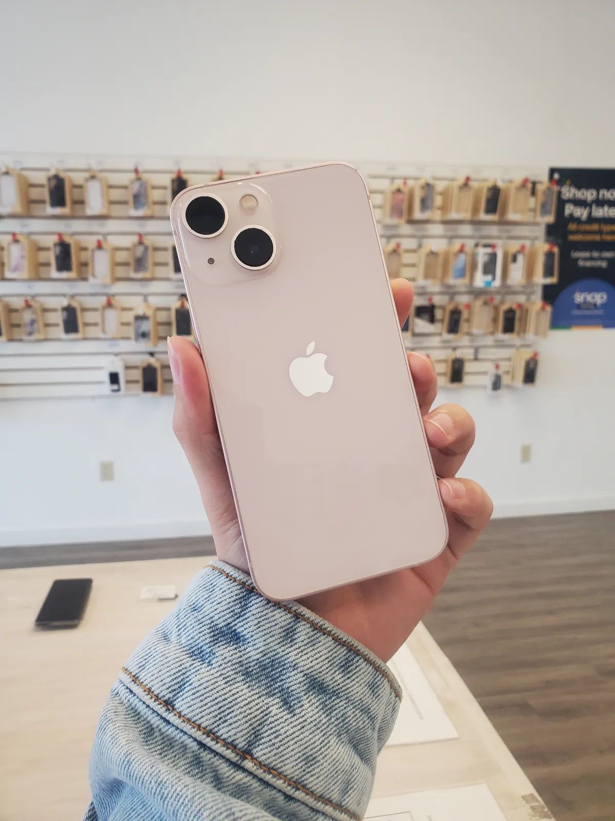 💥Apple iPhone 13 mini 5G Sale up to $460 – Big Performance, Small Price