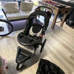 LIKE NEW Baby Trend Expedition® Jogger Travel System with EZ Flex-Loc® Infant Car Seat, Millenium White