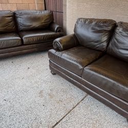 GENUINE LEATHER COUCH AND LOVE SEAT SET, DELIVERY INCLUDED 