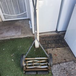 SCOTTS CLASSIC PPUSH  REEL LAUN MOWER VERY GOOD  GOOD 