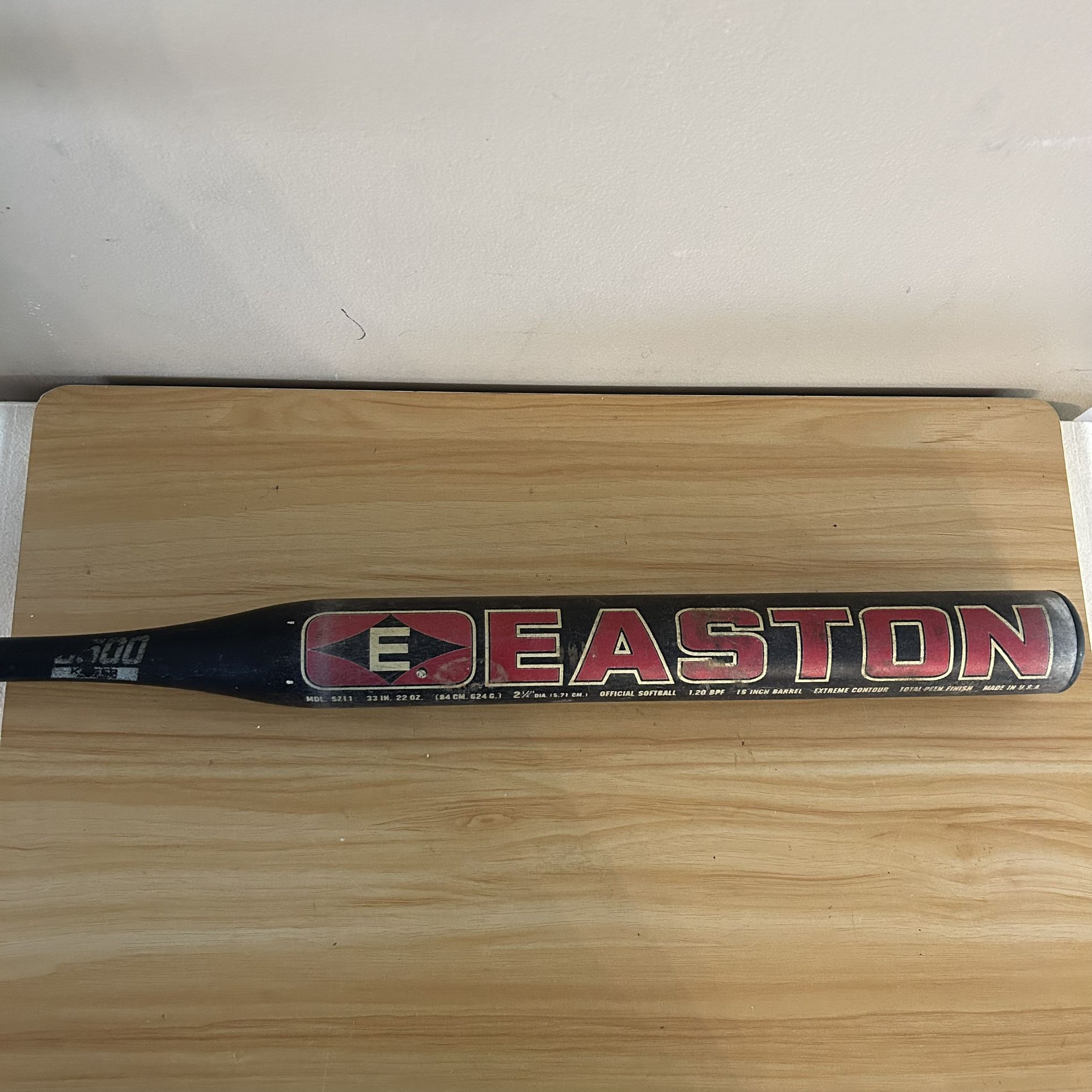 Easton Redline softball bat 33 Inch 22 oz -11  SZ11 SC500