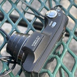 Olympus SZ-14 Digital Camera