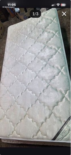 Twin mattress