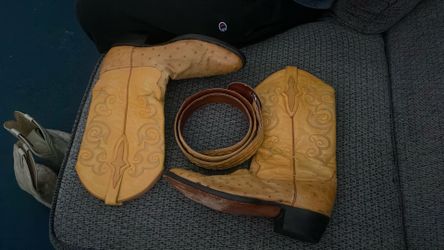Ostrich (Avestruz) Pointed Tip Boots size 9 Belt size 42