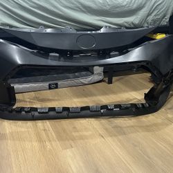 Toyota Corolla SE Front bumper