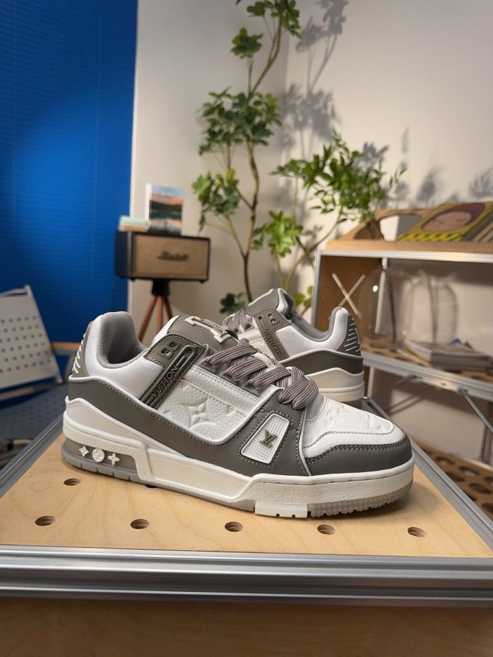 Louis Vuitton Trainer series casual sports shoes