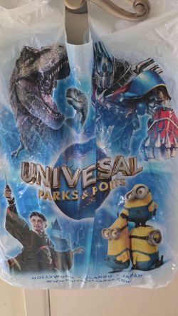 Universal Parks & Resorts Souvenir Shopping Bag