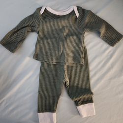2 piece long sleeved waffles pajamas