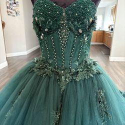 Vestido De Quinceañera, Ramo, Corona, Y Crinolina.