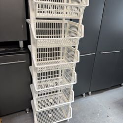 Container Store brand - 6 stackable baskets 