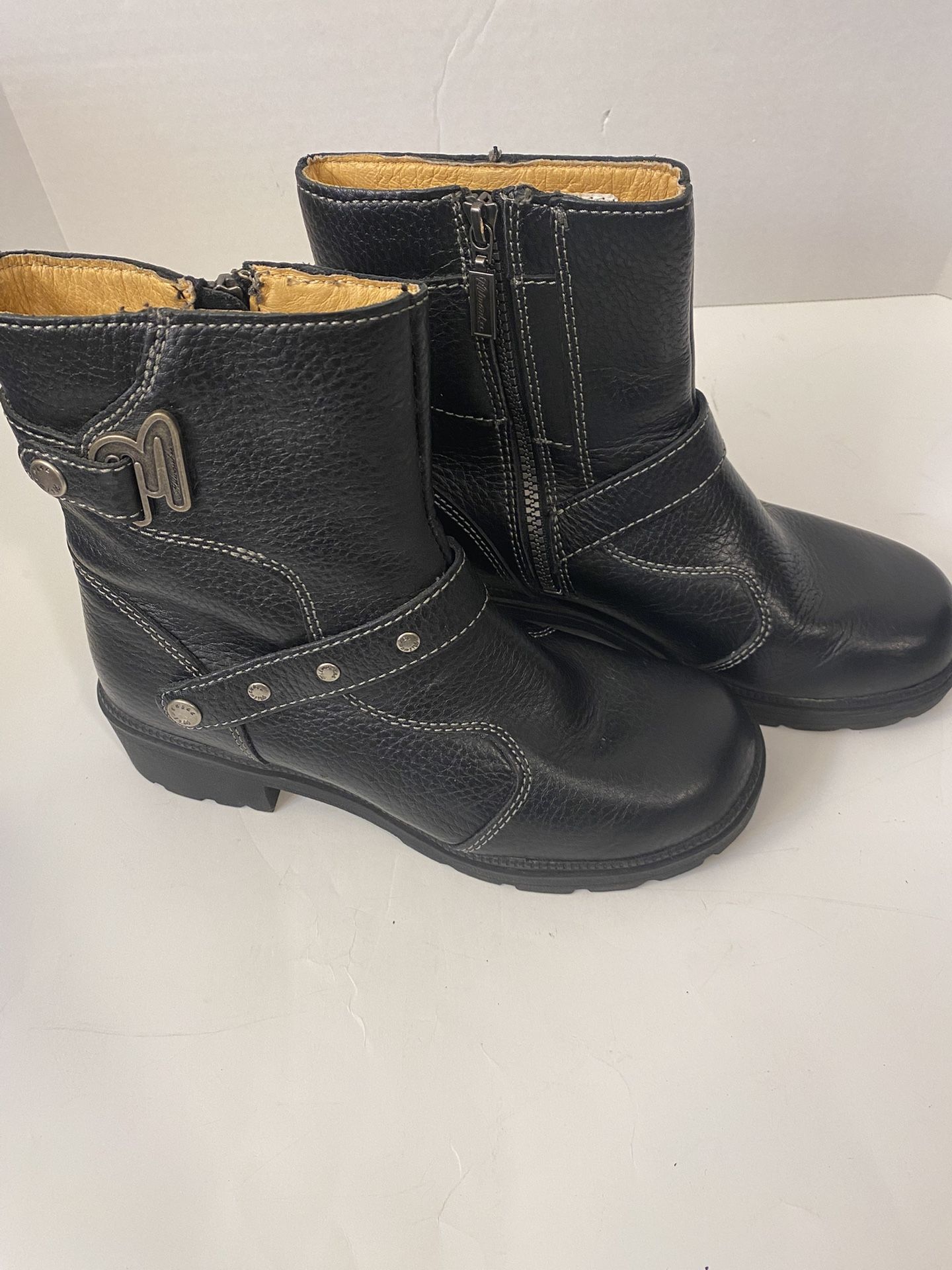 Milwaukee Motorcycle Clothing Co Women’s Leather Delusion Ankle Zip Boots Sz 8.5, Black