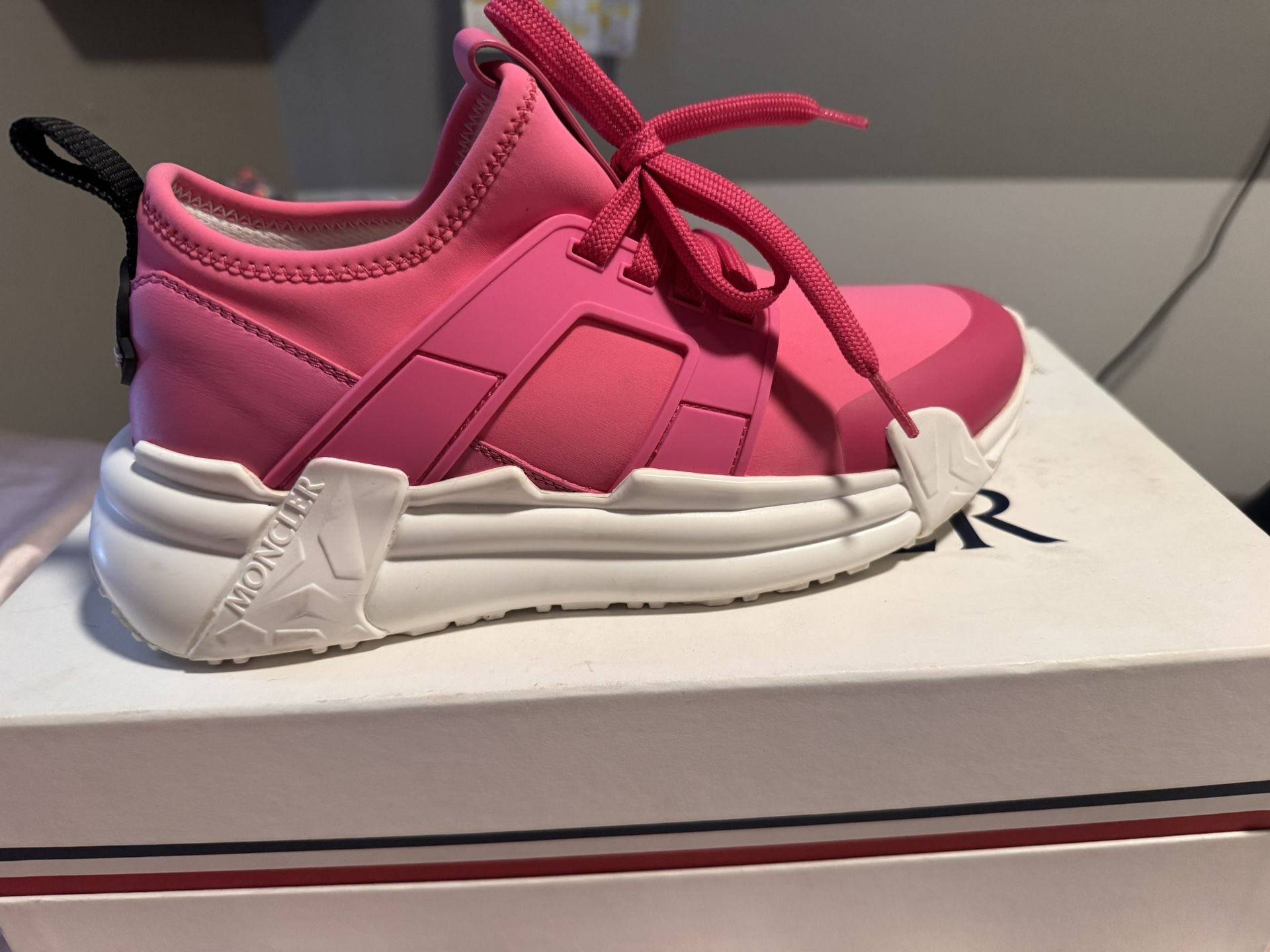 Moncler Runners - PINK SZ 8