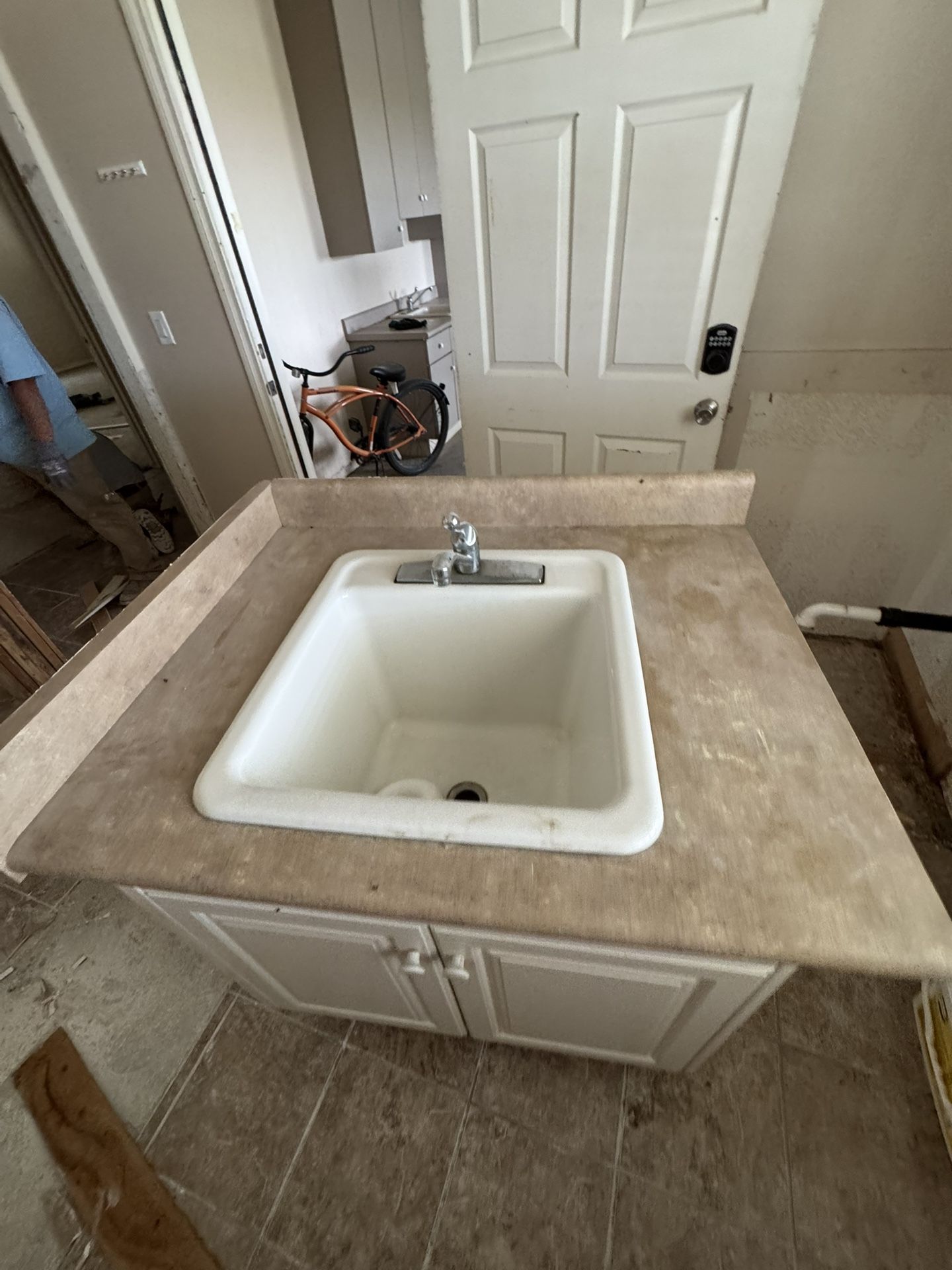 Laundry Sink With Cabinet