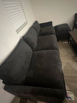 Three piece couch 🛋️