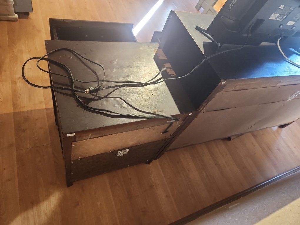 Dresser and nightstand