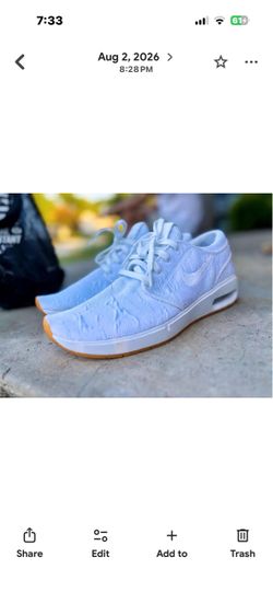 Men’s size 9 Nike Shoes