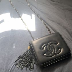 Vintage Black Leather Chanel Crossbody Mini Bag/Wallet