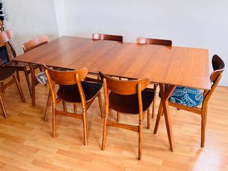 West Elm  Mid-Century extendable dining table and 8 West Elm chairs