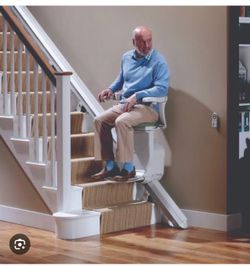 Electric Stannah 600 straight stairlift- Instal not included