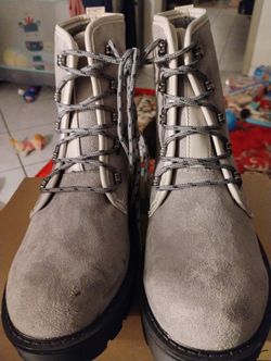 Woman's Boots