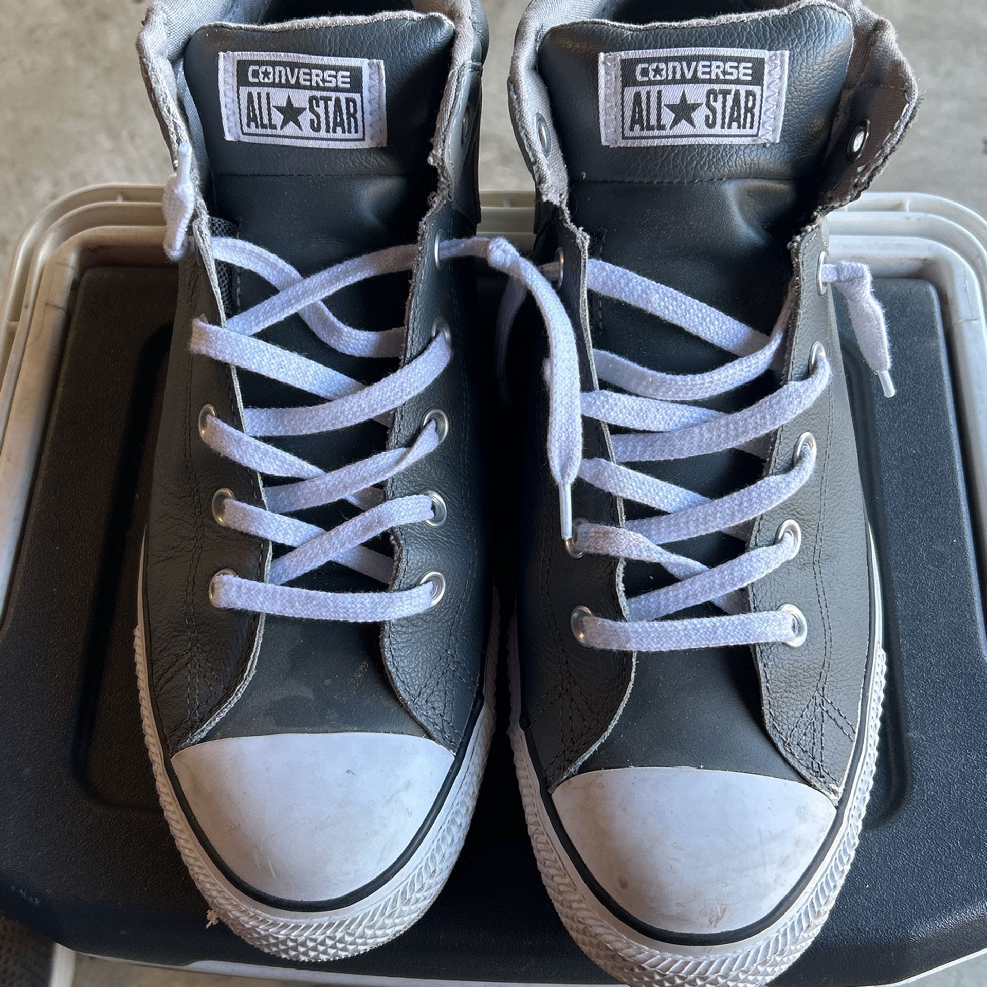 Converse shoes ( Wore Once)